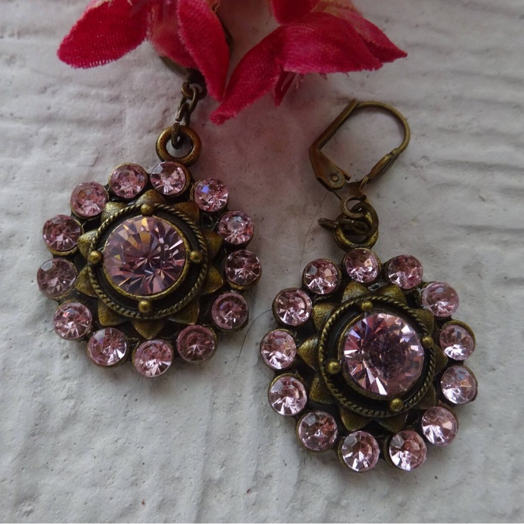 261 Pink Rhinestones Earrings